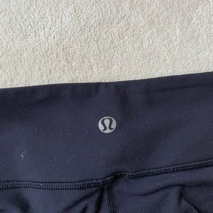 black lululemon leggings